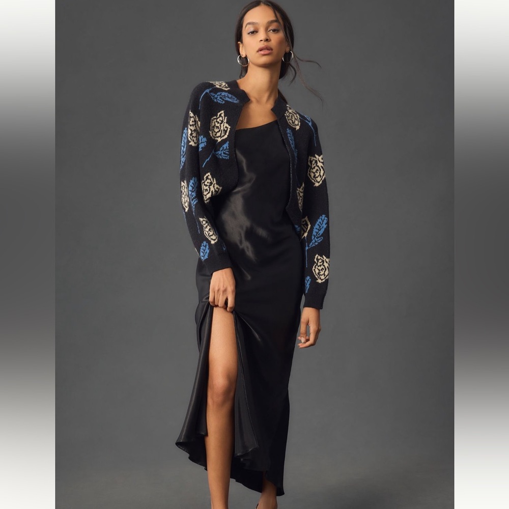 Mauve by Anthropologie Knit Shrug. Black and Blue Floral Women's Sweater. NWOT